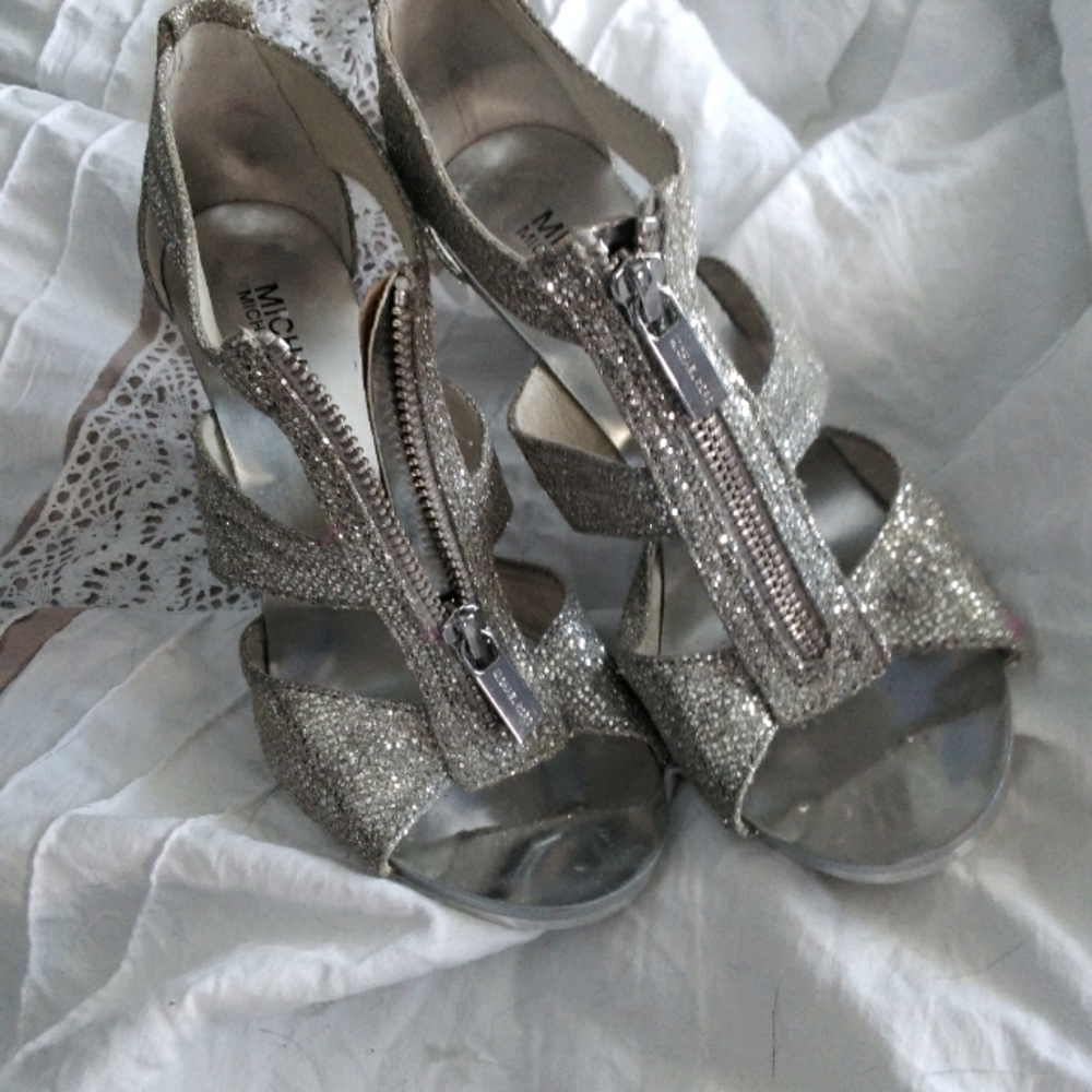 Micheal Kors heals